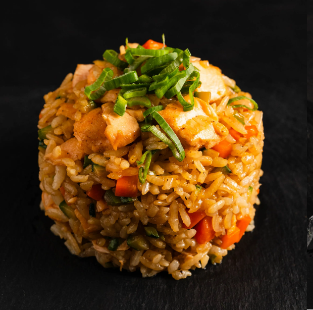 Yakimeshi pollo